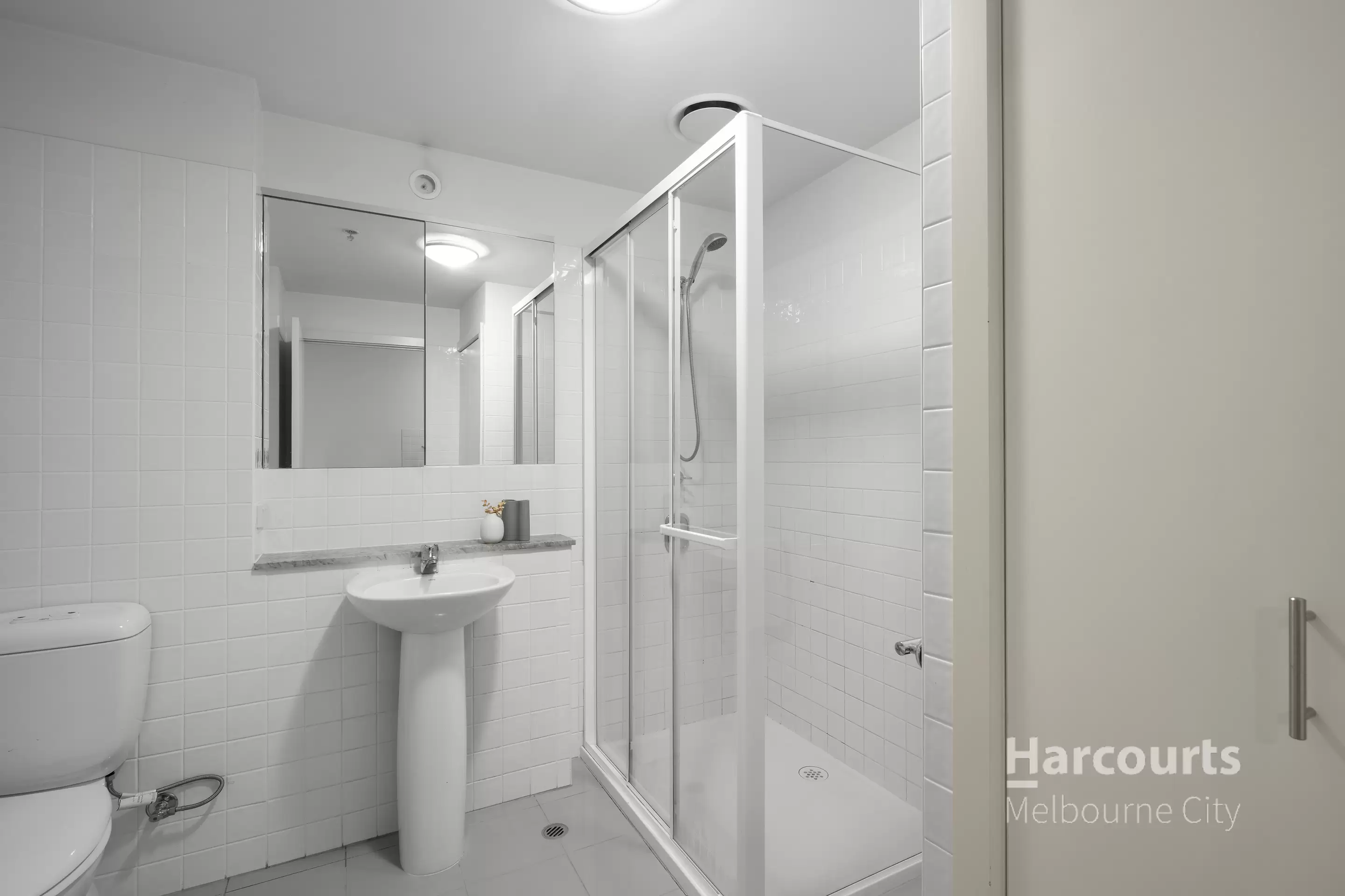 1608/250 Elizabeth Street, Melbourne Sold by Harcourts Melbourne City - image 6
