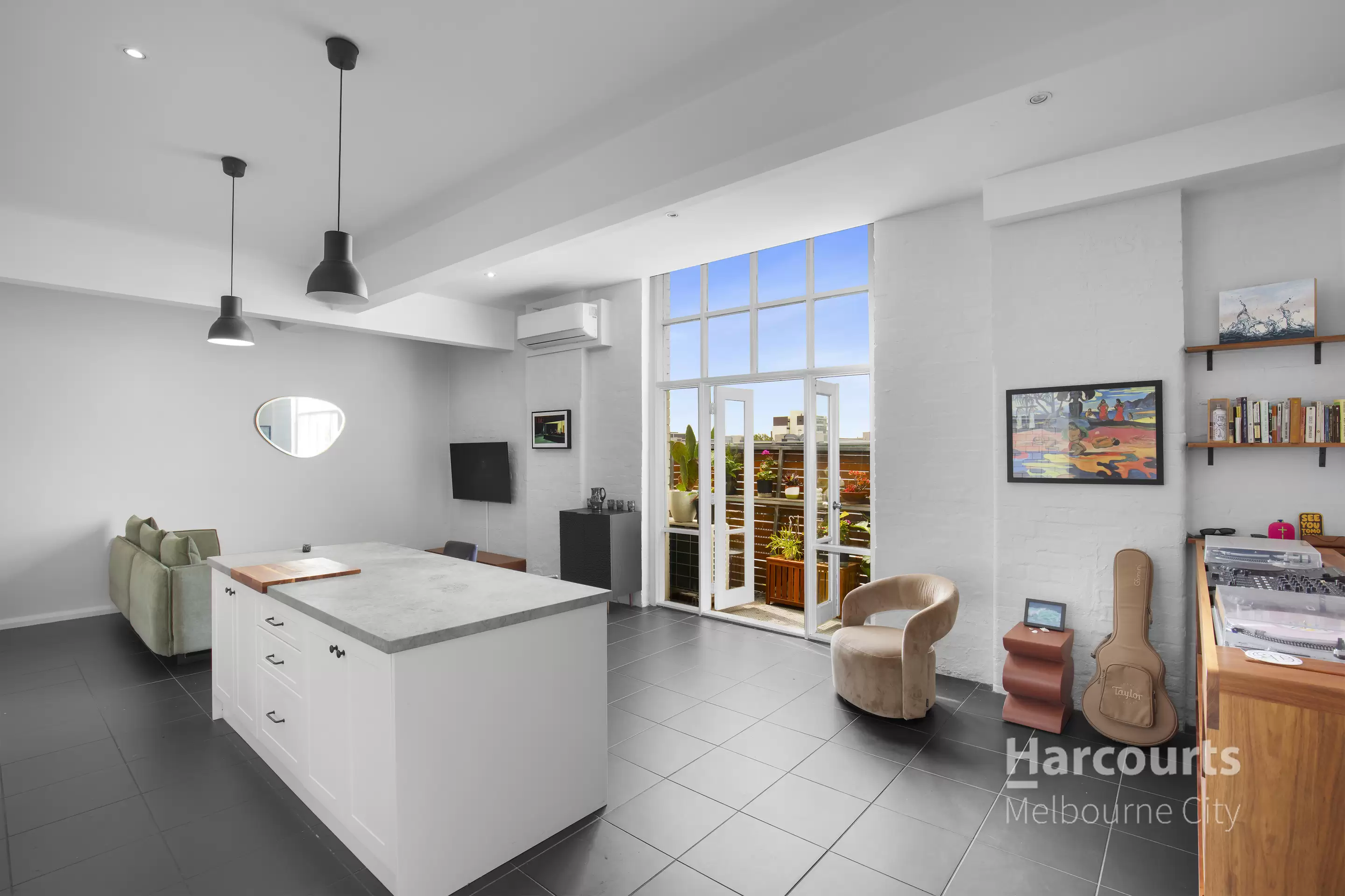 Richmond Leased by Harcourts Melbourne City - image 2