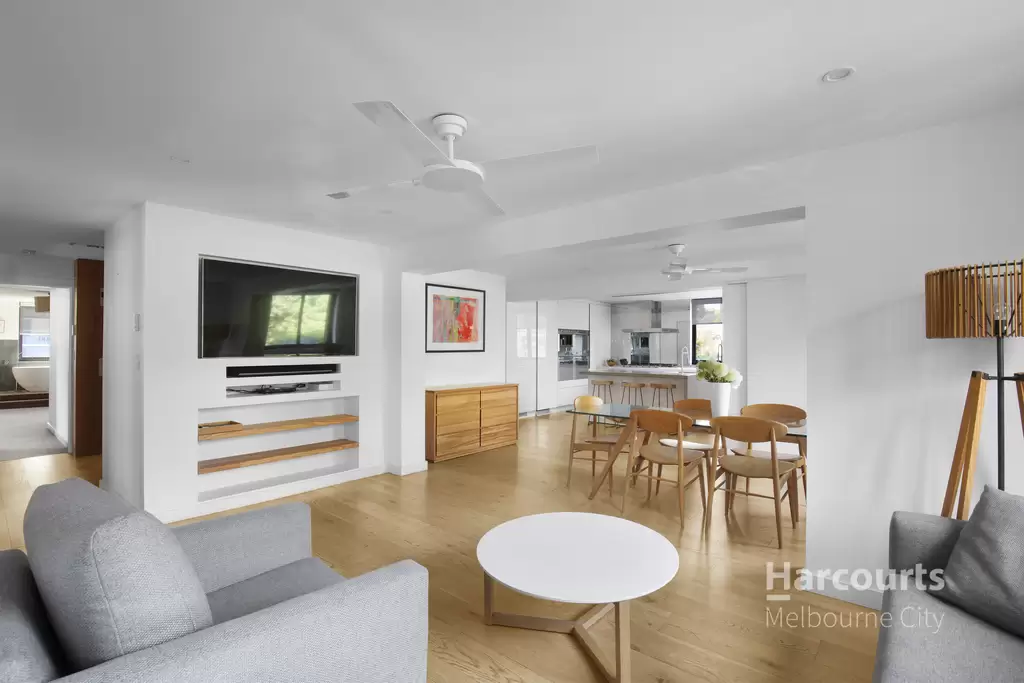 1/142 Park Street, South Melbourne Leased by Harcourts Melbourne City