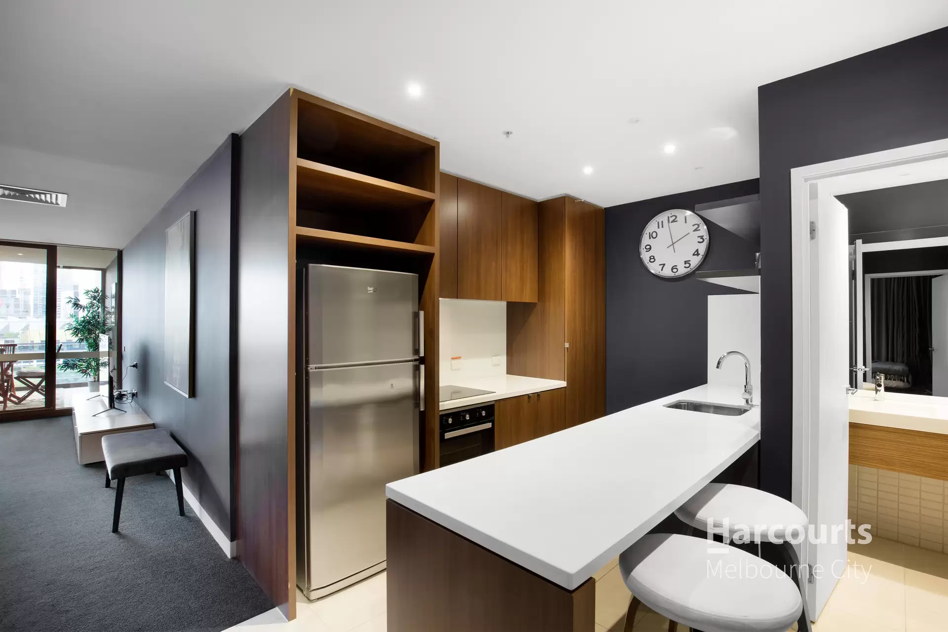 915/555 Flinders Street, Melbourne Leased by Harcourts Melbourne City - image 1