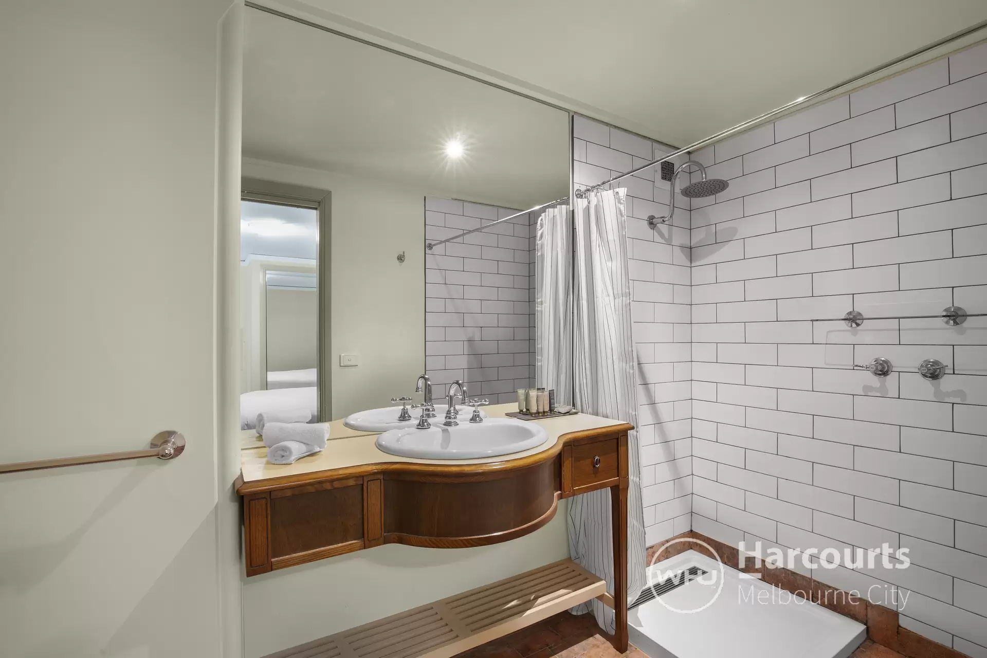 413/33-71 Spencer Street, Melbourne Sold by Harcourts Melbourne City - image 1