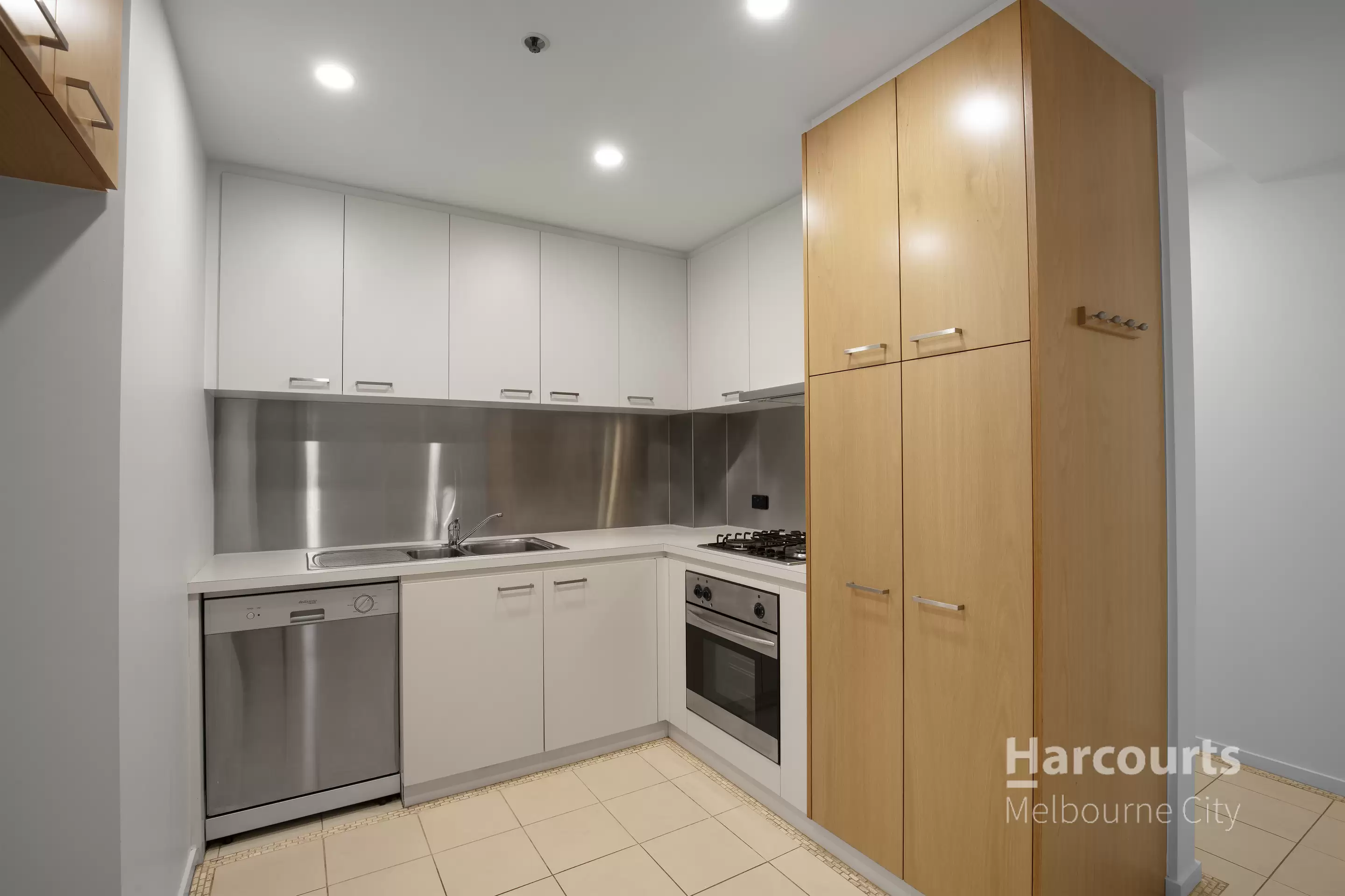 112/21 Saint Mangos Lane, Docklands Leased by Harcourts Melbourne City - image 2
