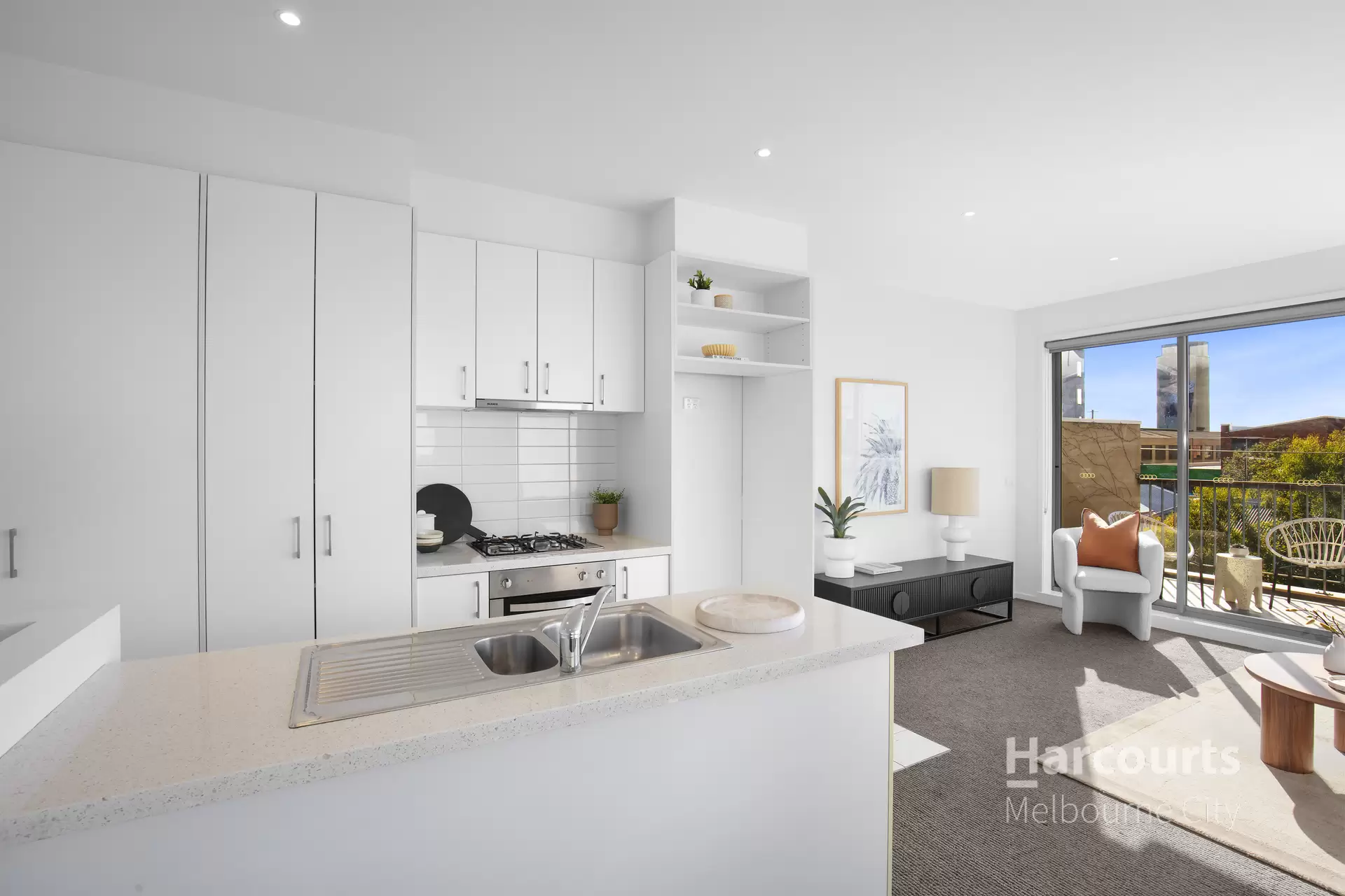 2/208 Albion Street, Brunswick Sold by Harcourts Melbourne City - image 1