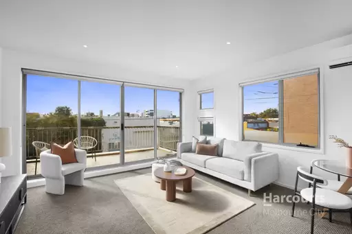2/208 Albion Street, Brunswick Sold by Harcourts Melbourne City