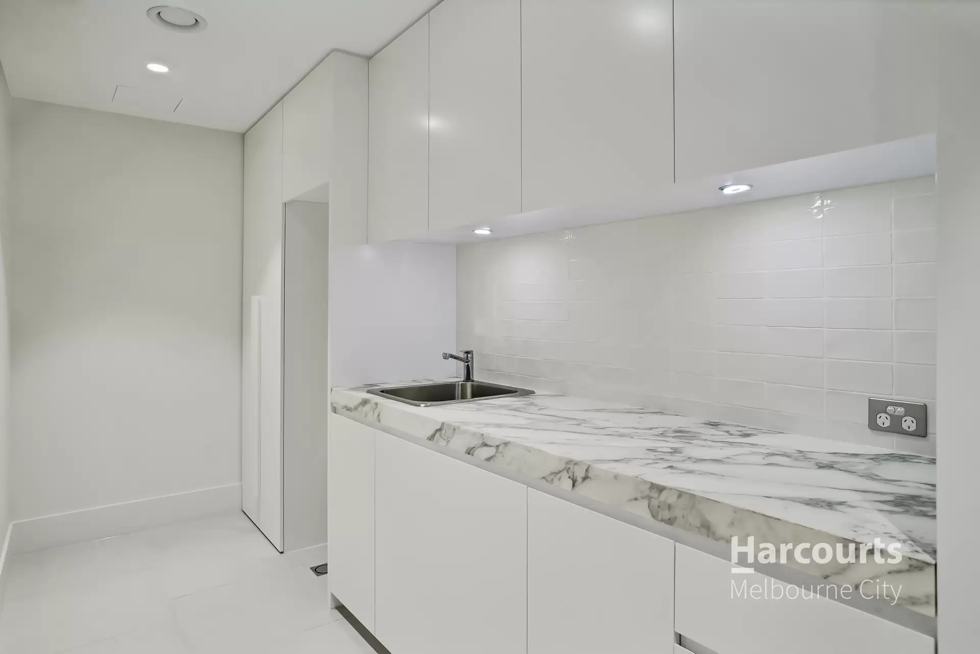 601/35 Spring Street, Melbourne Leased by Harcourts Melbourne City - image 1