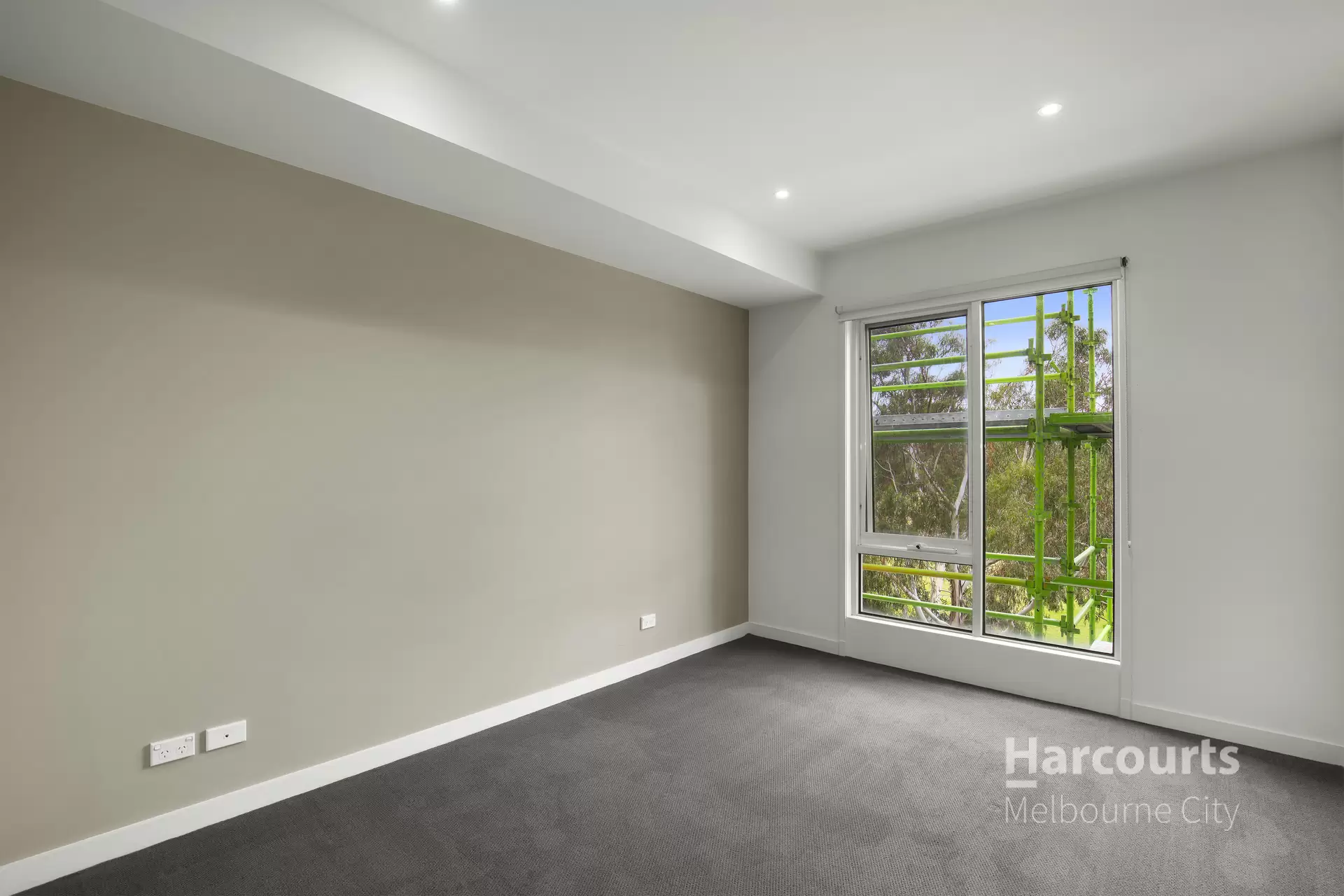 13/15 Liardet Street, Port Melbourne Leased by Harcourts Melbourne City - image 1