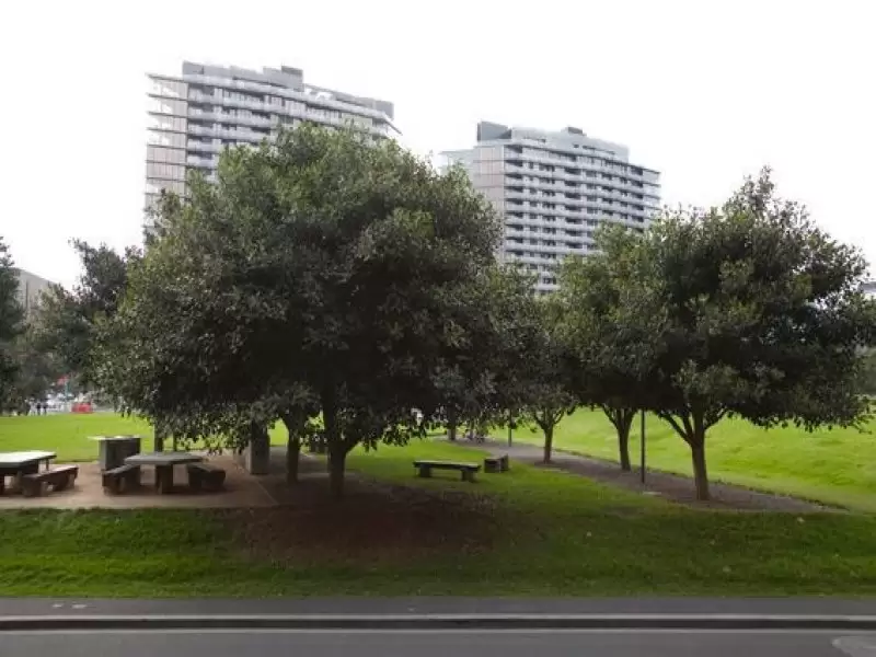 16/801 Bourke Street, Docklands Leased by Harcourts Melbourne City - image 8