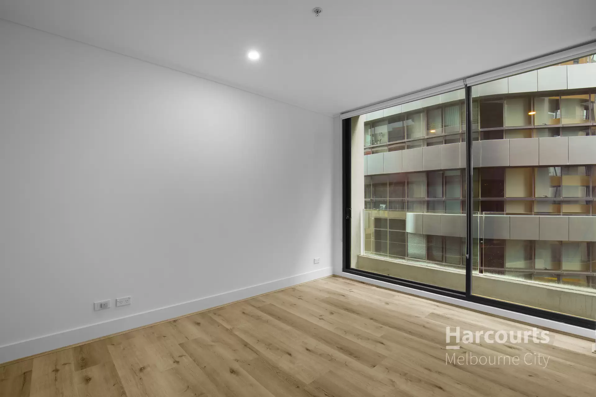 605/19 Queens Road, Melbourne Leased by Harcourts Melbourne City - image 1