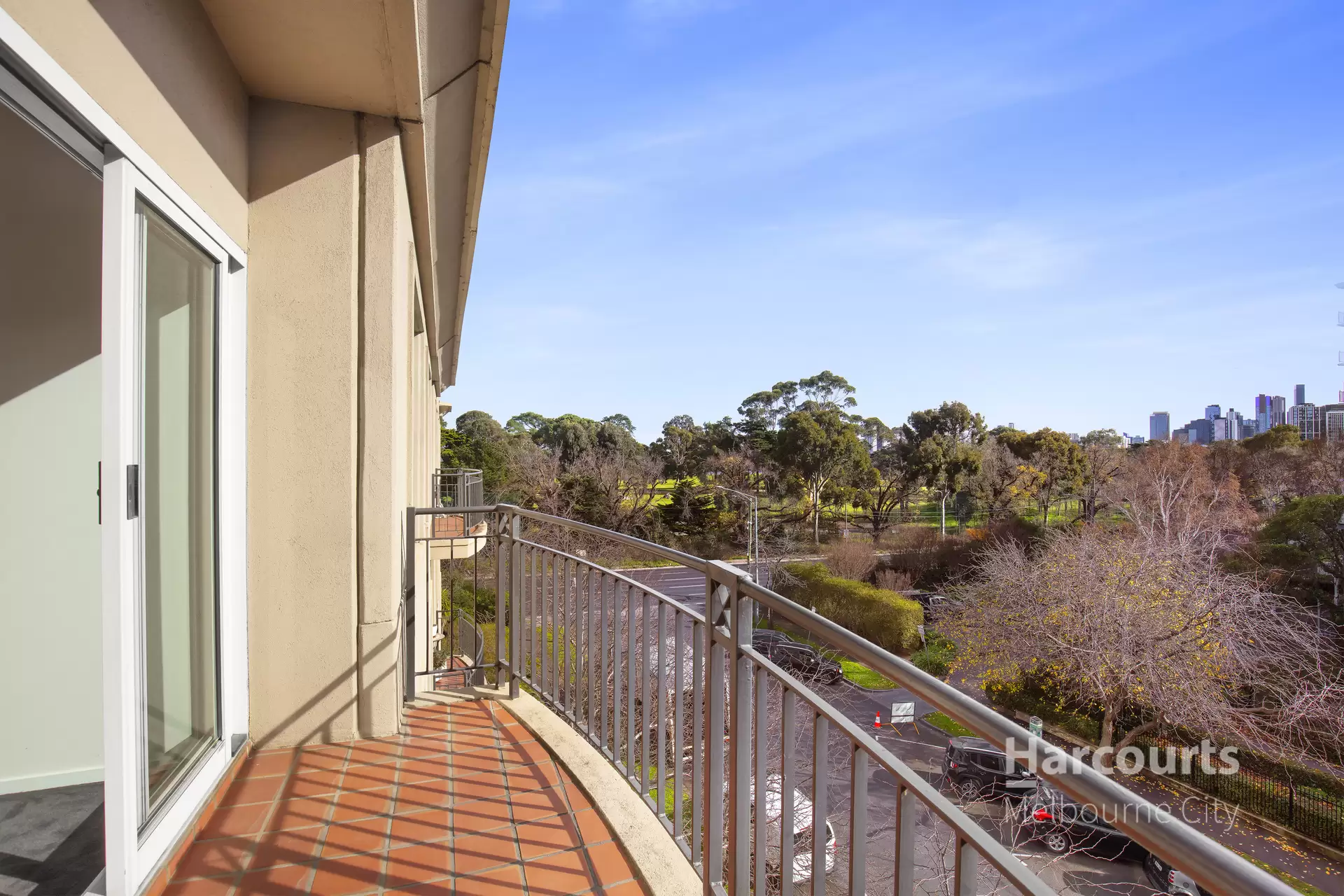 401/26 Queens Road, Melbourne Leased by Harcourts Melbourne City - image 1