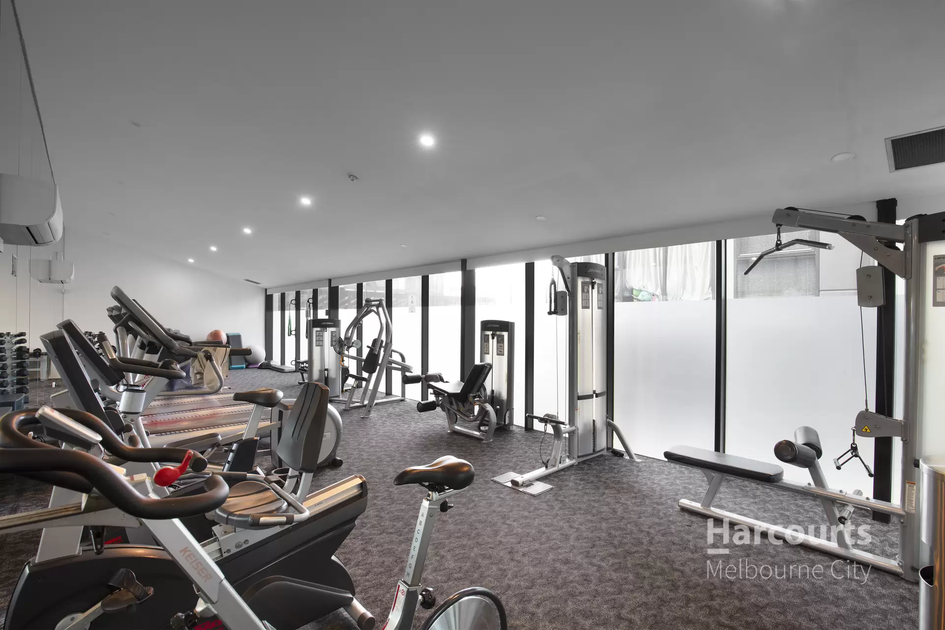 39/100 Kavanagh Street, Southbank Leased by Harcourts Melbourne City - image 1