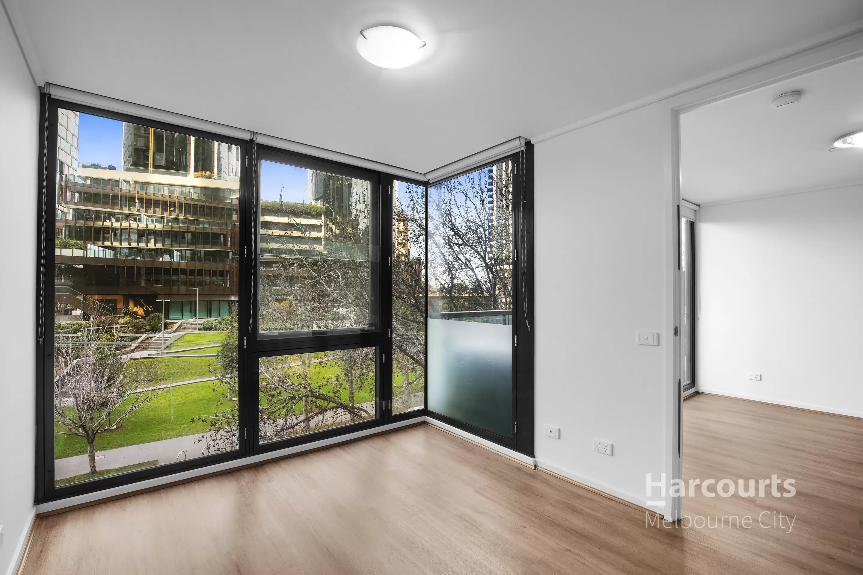 39/100 Kavanagh Street, Southbank Leased by Harcourts Melbourne City - image 4