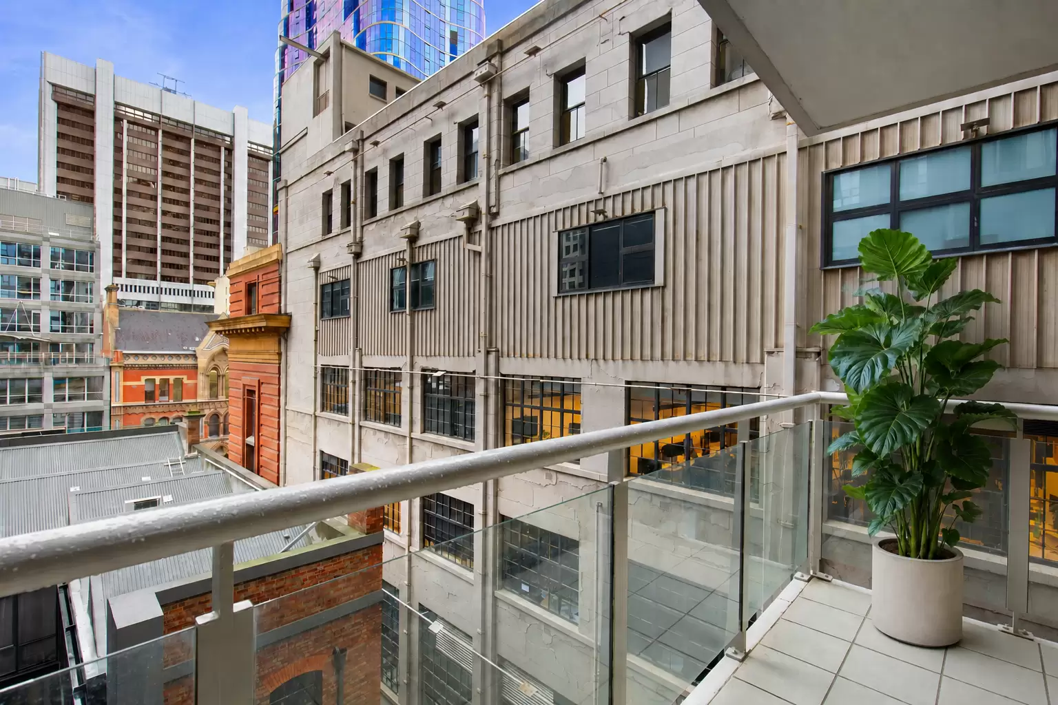603/668 Bourke Street, Melbourne Sold by Harcourts Melbourne City - image 2