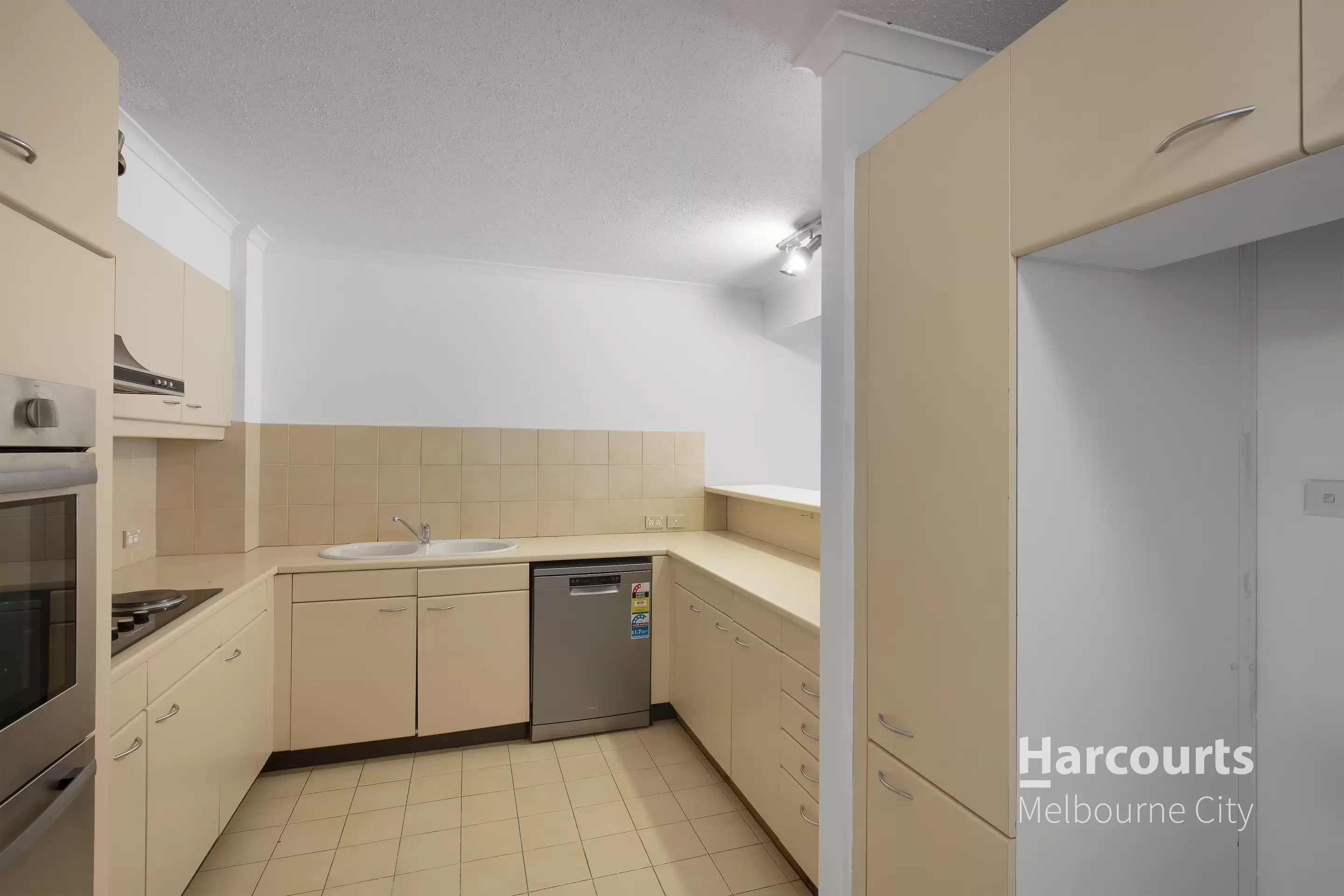 11/27 Queens Lane, Melbourne For Lease by Harcourts Melbourne City - image 3