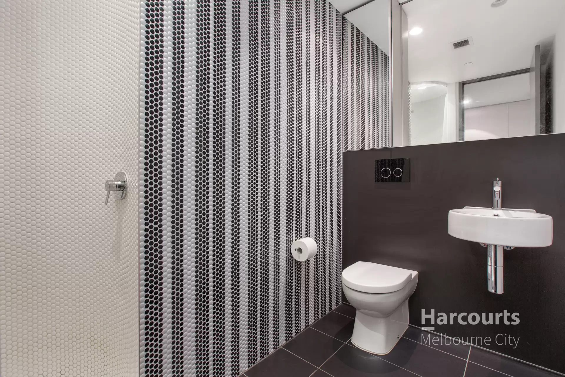 112/7 King Street, Prahran Leased by Harcourts Melbourne City - image 1