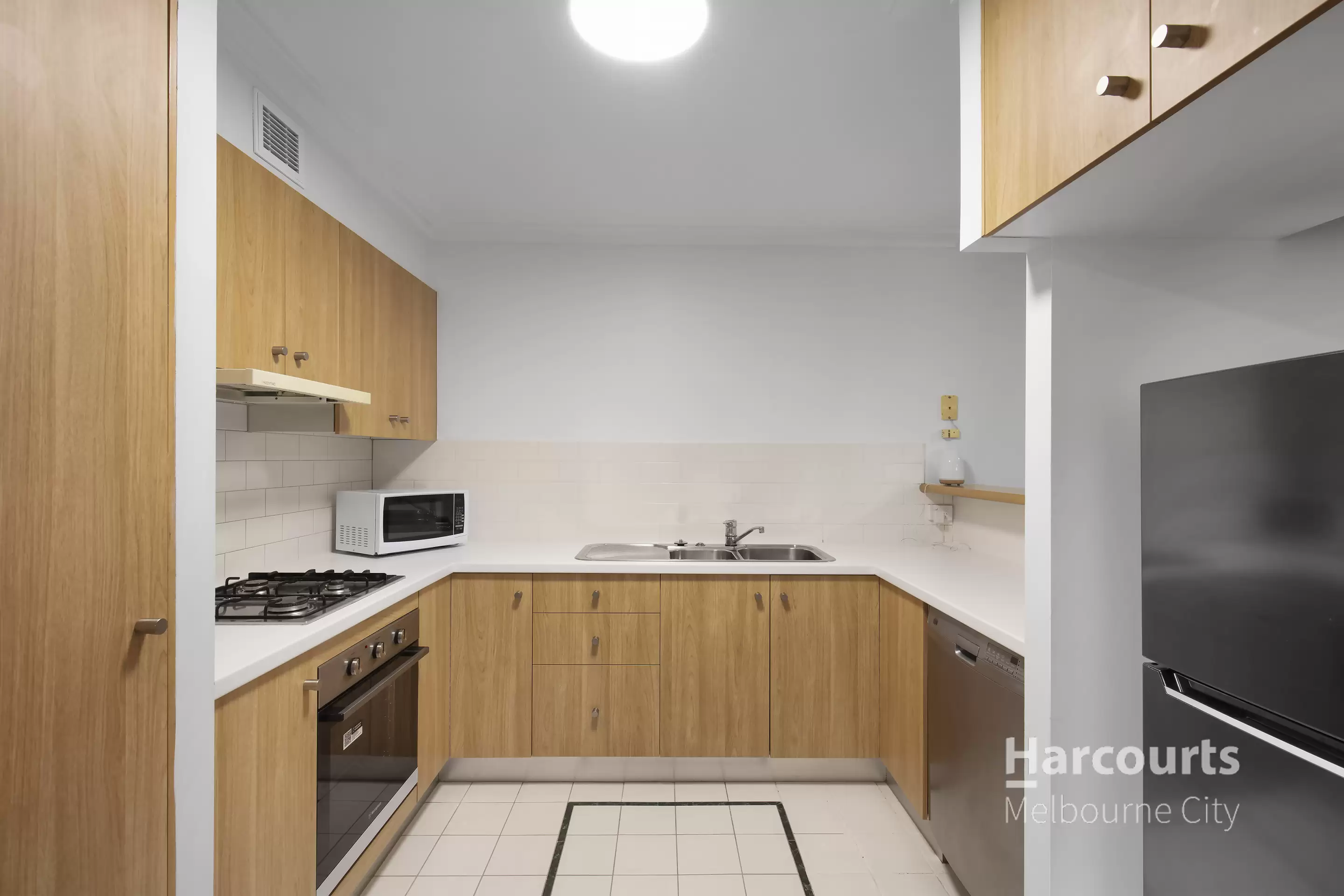 14/190 Albert Street, East Melbourne For Lease by Harcourts Melbourne City - image 3