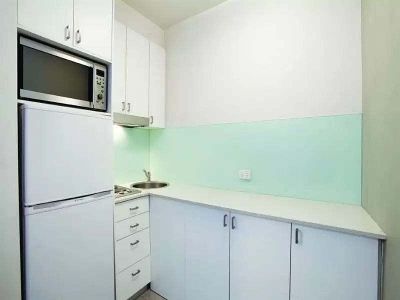 10/25 Hotham Street, East Melbourne Leased by Harcourts Melbourne City - image 3