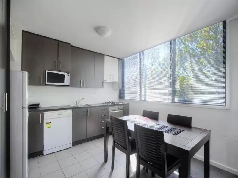 227/3 Hoddle Street, Collingwood Leased by Harcourts Melbourne City - image 3