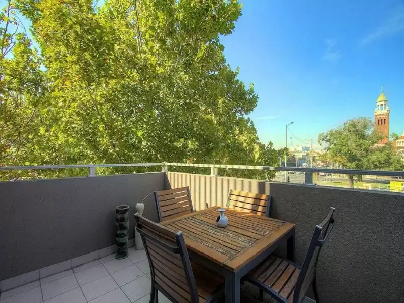 227/3 Hoddle Street, Collingwood Leased by Harcourts Melbourne City - image 5