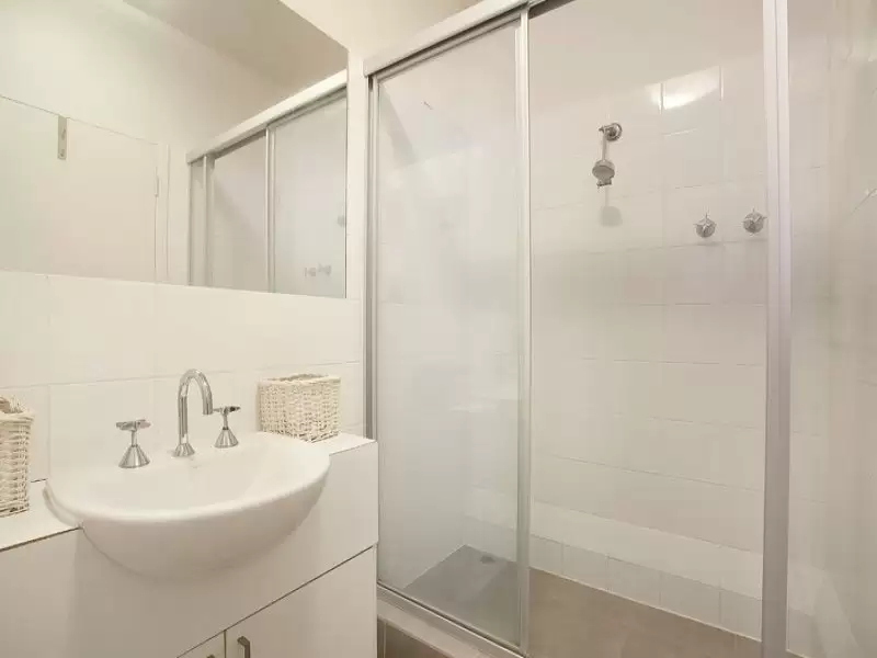 211/25 Hotham Street, East Melbourne Leased by Harcourts Melbourne City - image 3