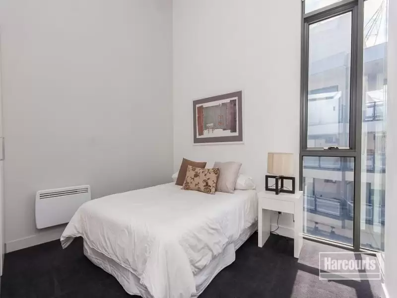 230/117 Studio Lane, Docklands Leased by Harcourts Melbourne City - image 4