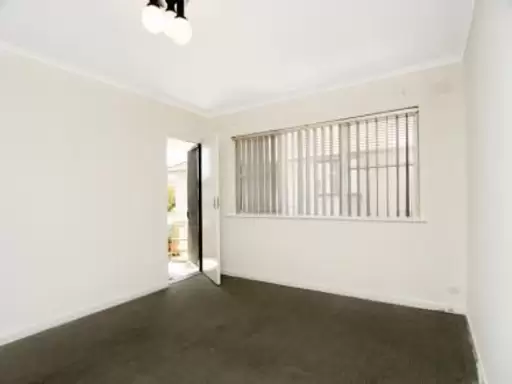 5/4 Marriott Street, St Kilda Leased by Harcourts Melbourne City