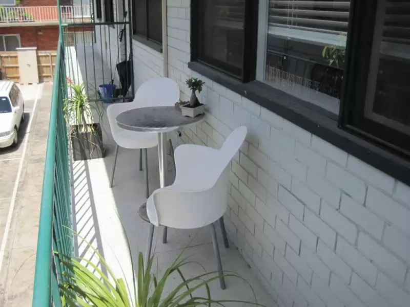 5/4 Marriott Street, St Kilda Leased by Harcourts Melbourne City - image 3