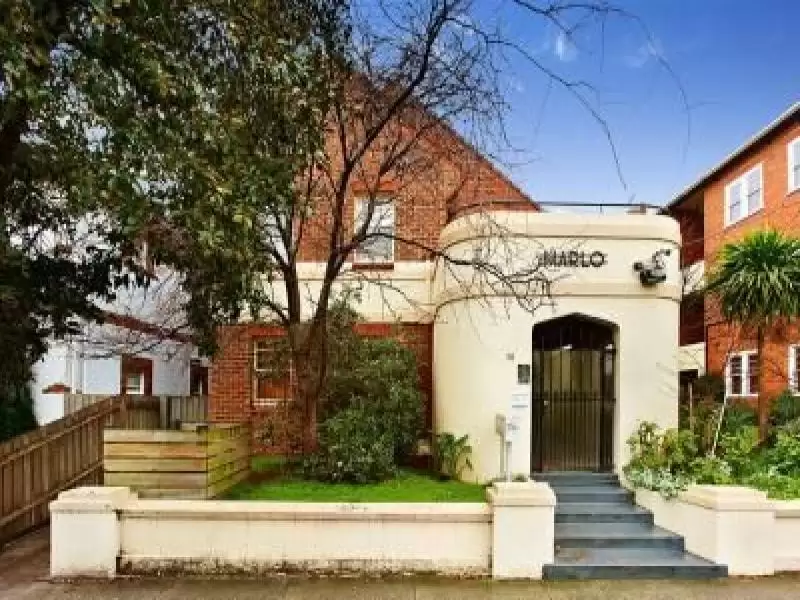 2/30 Mitford Street, St Kilda Leased by Harcourts Melbourne City - image 2