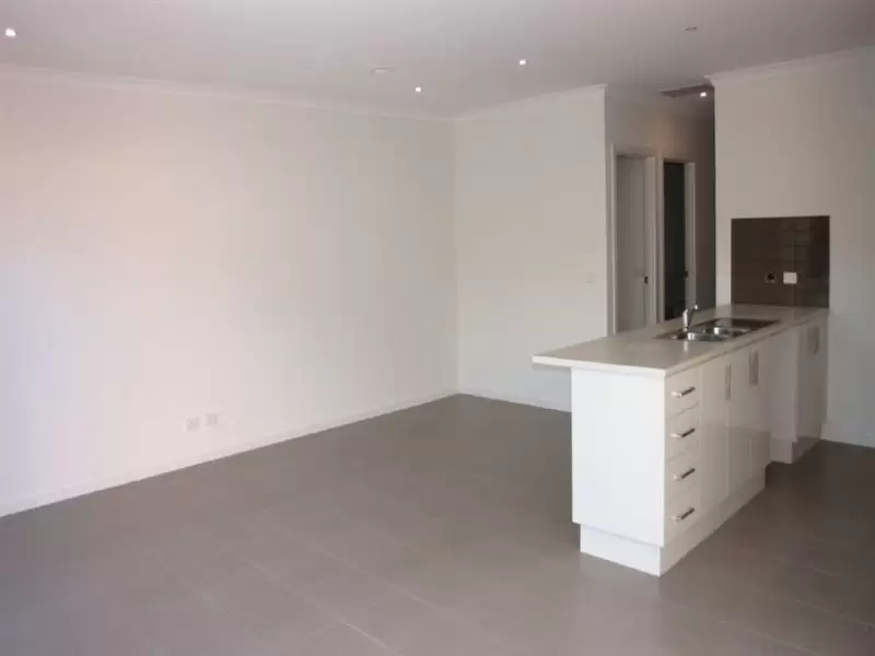 5A Oldfield Street, Sunshine West Leased by Harcourts Melbourne City - image 2