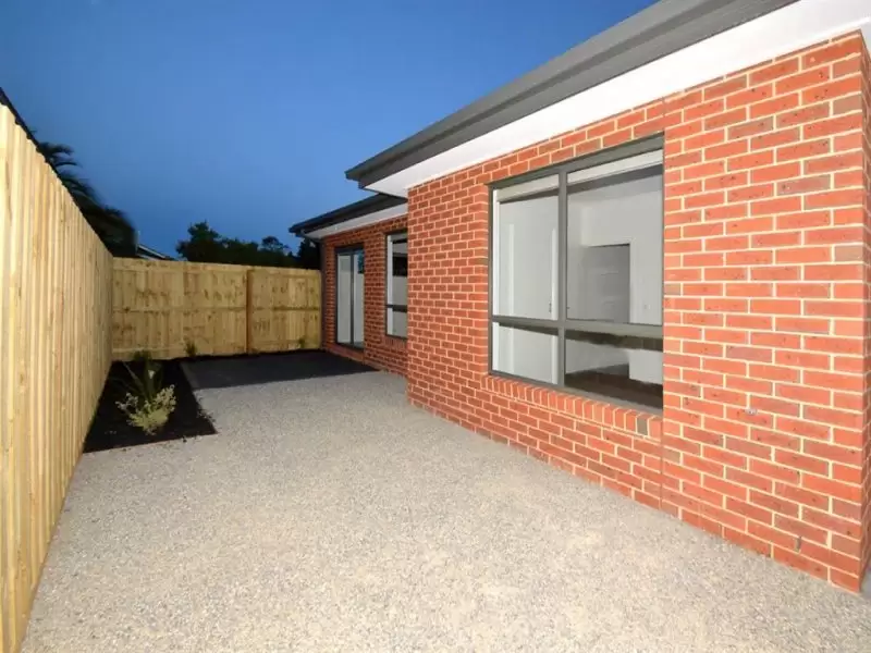 2/19 Rockbank Road, Ardeer Leased by Harcourts Melbourne City - image 7