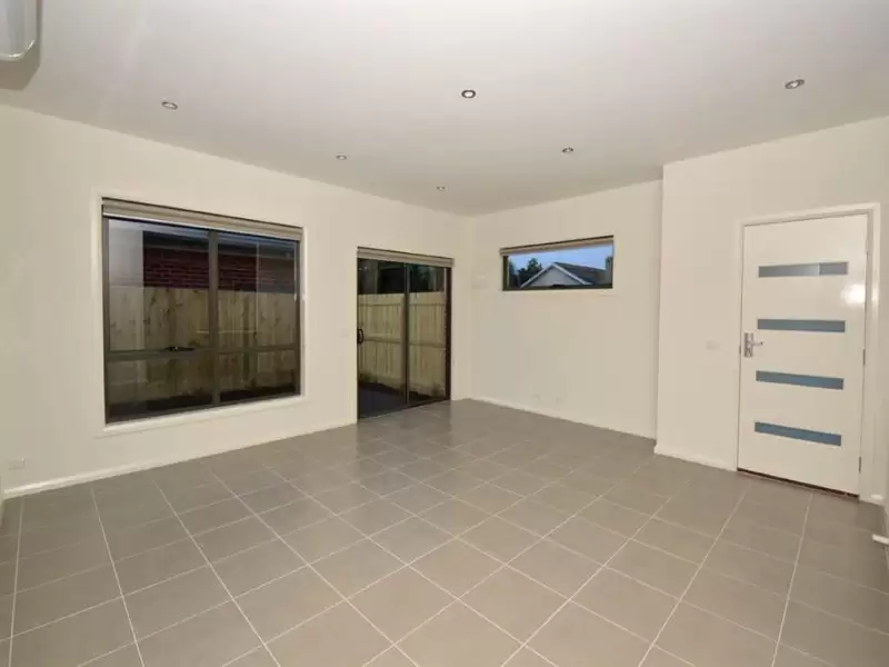 2/19 Rockbank Road, Ardeer Leased by Harcourts Melbourne City - image 2