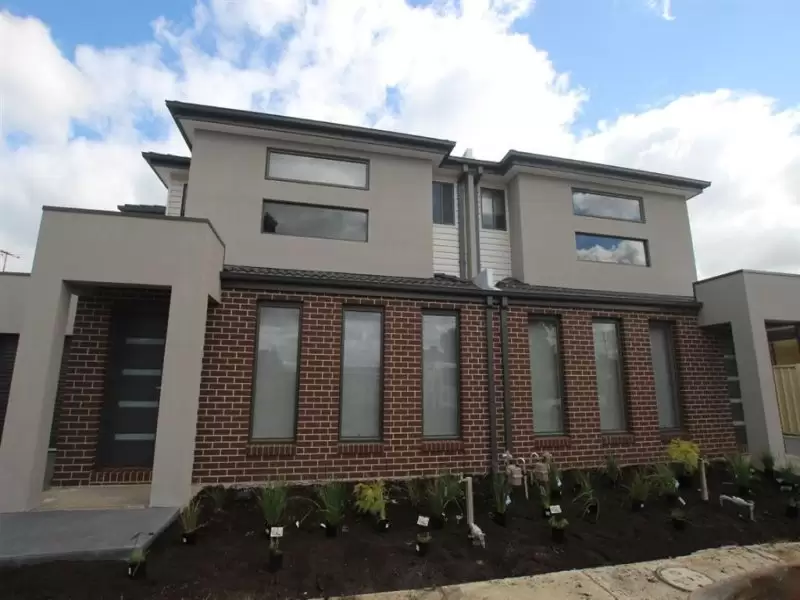 13 Berry Street, Sunshine North Leased by Harcourts Melbourne City - image 1