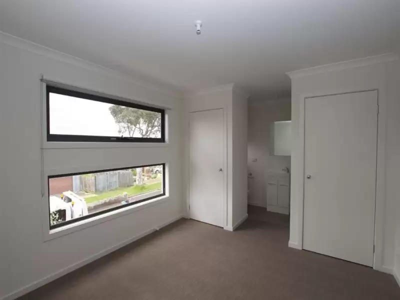 13 Berry Street, Sunshine North Leased by Harcourts Melbourne City - image 5