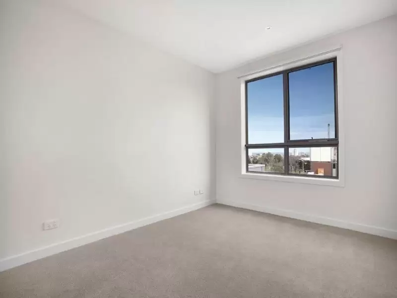 602/13 Wellington Street, St Kilda Leased by Harcourts Melbourne City - image 3