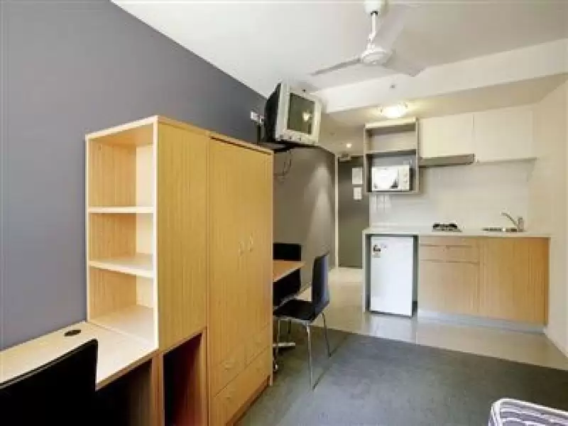 722/268 Flinders Street, Melbourne Leased by Harcourts Melbourne City - image 2