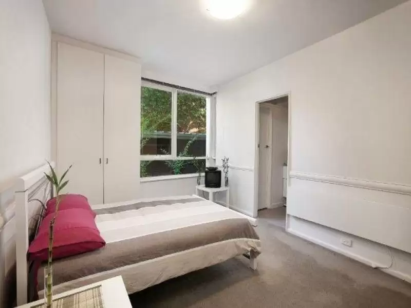 212/25 Hotham Street, East Melbourne Leased by Harcourts Melbourne City - image 1