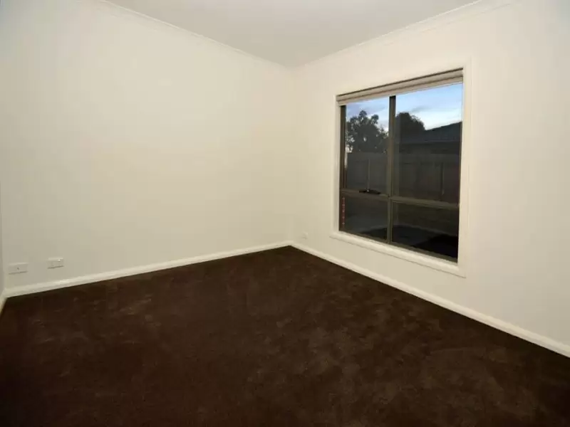 4/19 Rockbank Road, Ardeer Leased by Harcourts Melbourne City - image 3