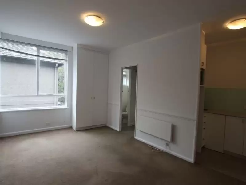 106/25 Hotham Street, East Melbourne Leased by Harcourts Melbourne City - image 2