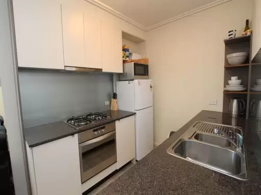 171/88 Kavanagh Street, Southbank Leased by Harcourts Melbourne City