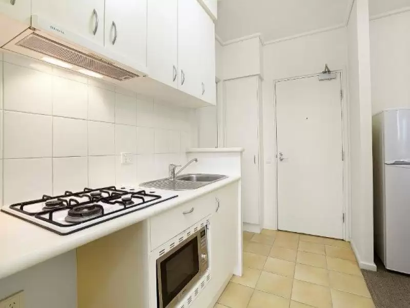 5709/570 Lygon Street, Carlton Leased by Harcourts Melbourne City - image 3