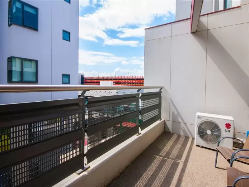 230/117 Studio Lane, Docklands Leased by Harcourts Melbourne City - image 12