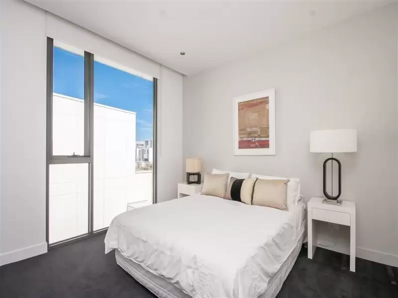 230/117 Studio Lane, Docklands Leased by Harcourts Melbourne City - image 9