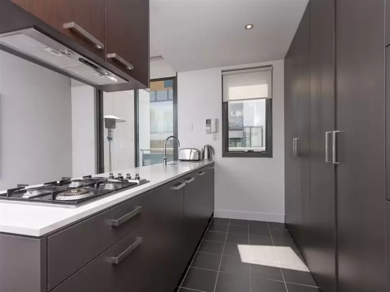 230/117 Studio Lane, Docklands Leased by Harcourts Melbourne City - image 5
