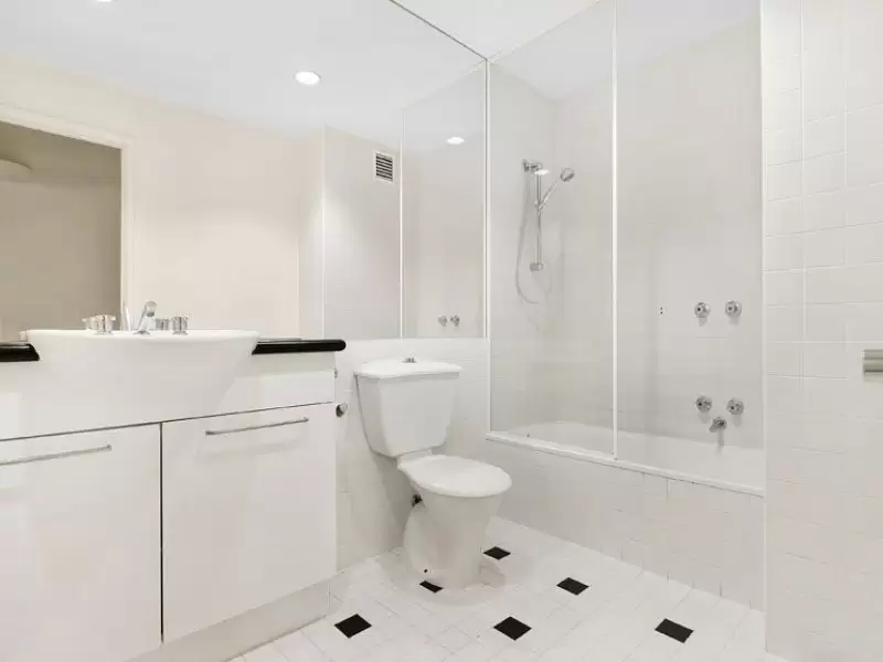 67/1 Wellington Crescent, East Melbourne Leased by Harcourts Melbourne City - image 7