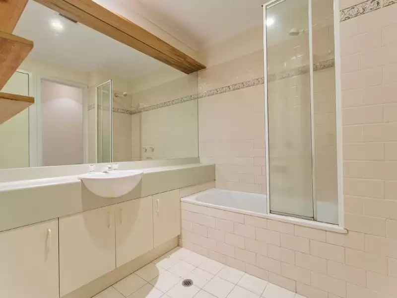 2/93 Dodds Street, Southbank Leased by Harcourts Melbourne City - image 5