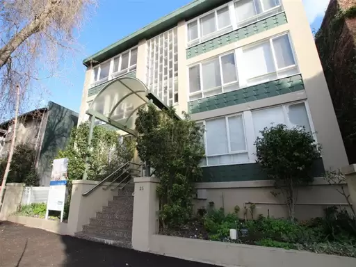 112/25 Hotham Street, East Melbourne Leased by Harcourts Melbourne City