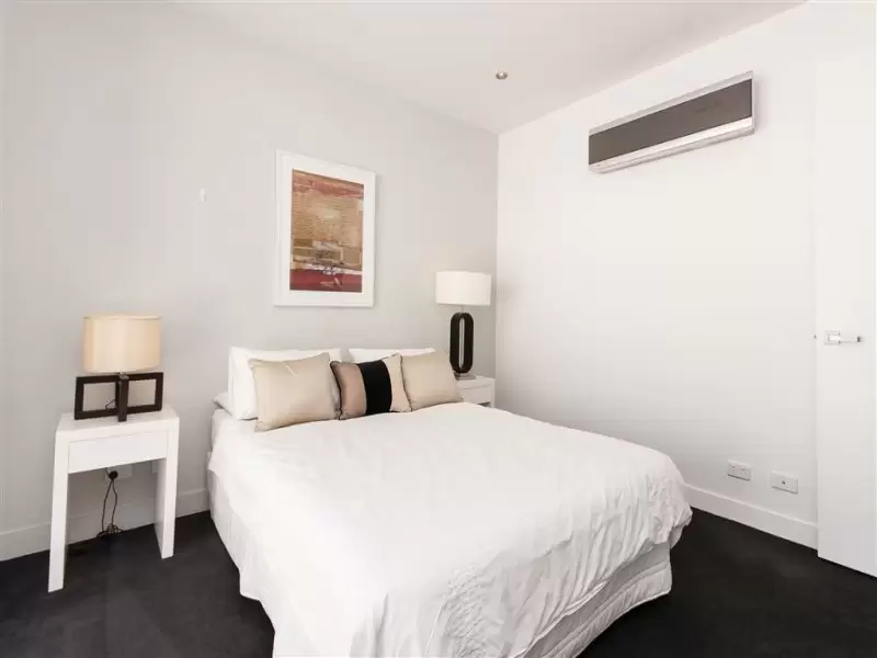 230/117 Studio Lane, Docklands Leased by Harcourts Melbourne City - image 6