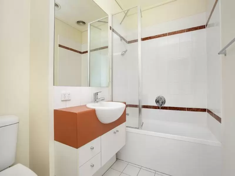 213/538 Little Lonsdale Street, Melbourne Leased by Harcourts Melbourne City - image 4