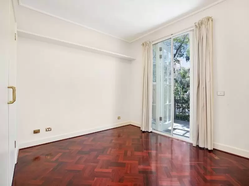 16/1 Wellington Crescent, East Melbourne Leased by Harcourts Melbourne City - image 2