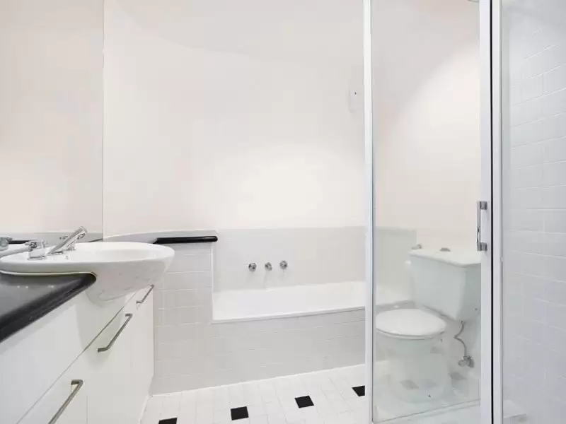 16/1 Wellington Crescent, East Melbourne Leased by Harcourts Melbourne City - image 5