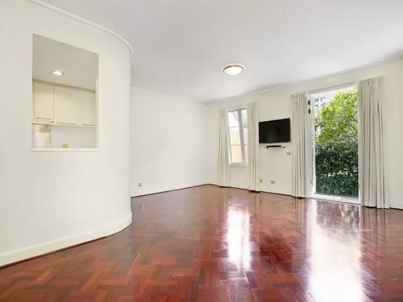 16/1 Wellington Crescent, East Melbourne Leased by Harcourts Melbourne City - image 1